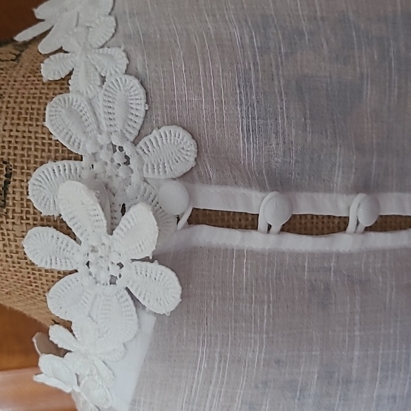 Appliquéd Ruffle Linen-Blend Blouse 7 for all Mankind size small - Picture 3 of 7